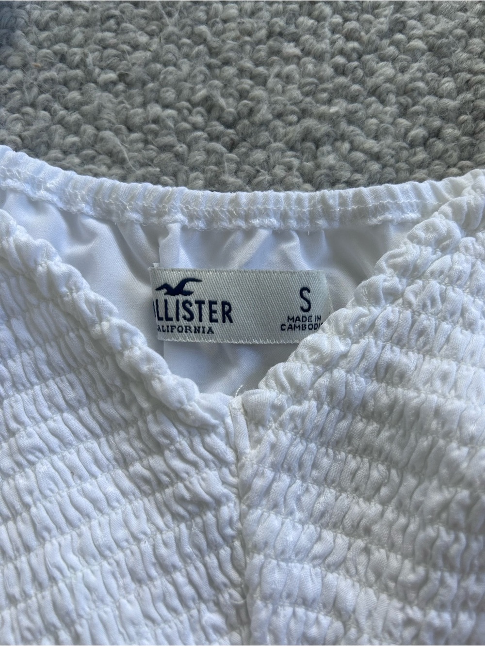 Hollister White Smocked V-Neck Peplum Top - Picture 3 of 3